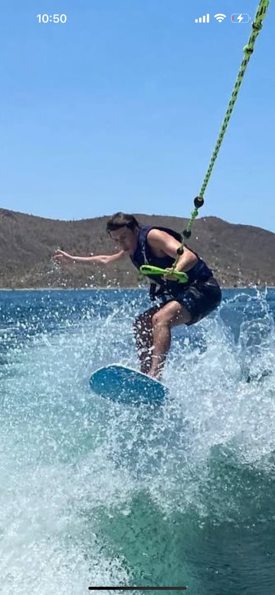 26ft Cobalt Surf yacht for rent with captain 🧑‍✈️ 