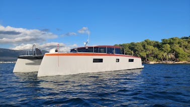 Bareboat Luna 49 Cruising Power Catamaran in Split, Croatia 