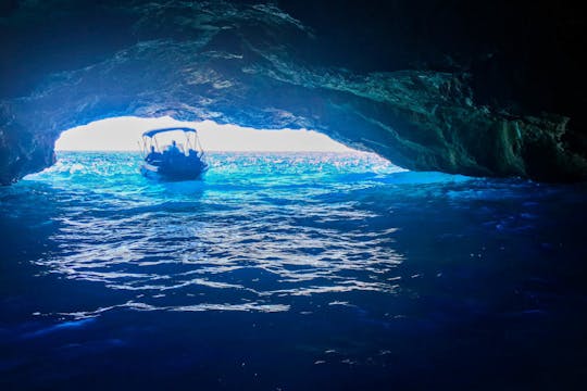 Tour de Kotor: recorrido de 3 horas por la Cueva Azul y la Dama de la Roca