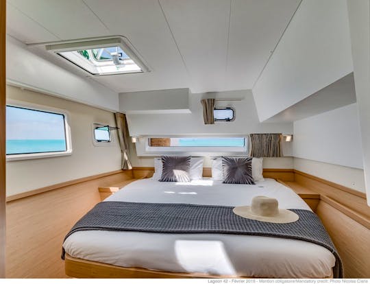 2022 44-Foot Catamaran (Up to 12 Guests)