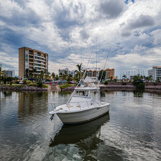 Alquiler de yates y pesca deportiva Luhrs de 36 pies en Mazatlán