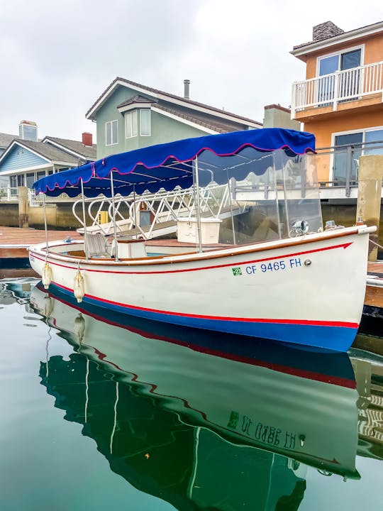 Barco eléctrico Duffy Classic de 20 pies en Huntington Beach, California