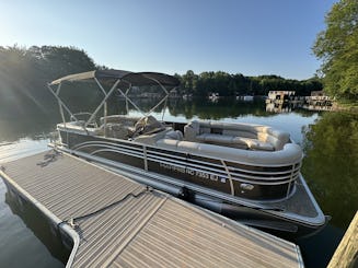 Cruzeiro e metrô no Lago Norman 25' Harris Tritoon 