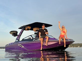 Luxury Surf Boat Rental! Learn From The Pros!