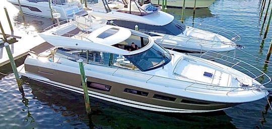 70 feet Prestige! 3 staterooms 2 bathrooms. Enjoy a Modern Yacht!