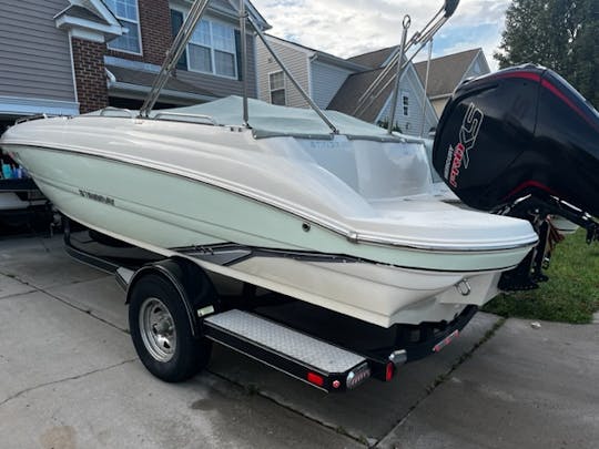 20' Stingray, tubing, fishing and cruising 