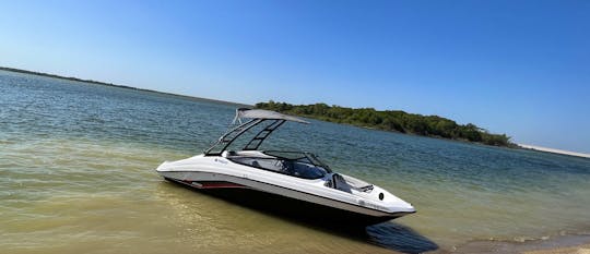 Experience the Thrills of Yamaha AR190 Boat Rental at Lake Lewisville