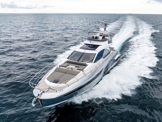Azimut S7 de 72 pies — Alquiler de yates de lujo en Miami