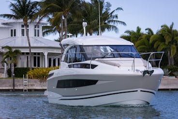 Explore Miami in Style with a European Style 33 ft Cruiser