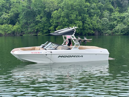 End of Summer Fun 2021 Moomba Max 22ft Surfboat Lake Austin