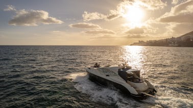 Descubra la mejor experiencia de lujo con Azimut Atlantis 55 Yacht