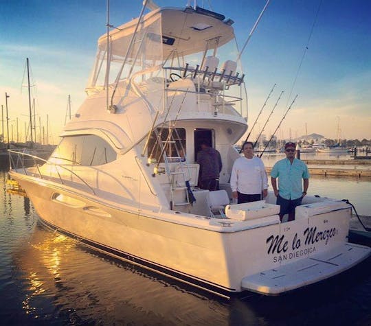 Hatteras 42ft Yacht for up to 12 people! Exclusive experience