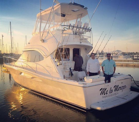 Hatteras 42ft Yacht for up to 12 people! Exclusive experience