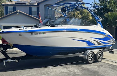 Beautiful 2020 24ft Yamaha 242x Wakeboard Jet Boat in Murrieta, CA