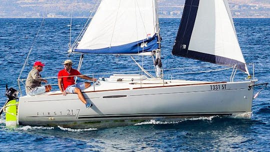 Rent Beneteau First 21.7 Cruising Monohull in Split, Croatia