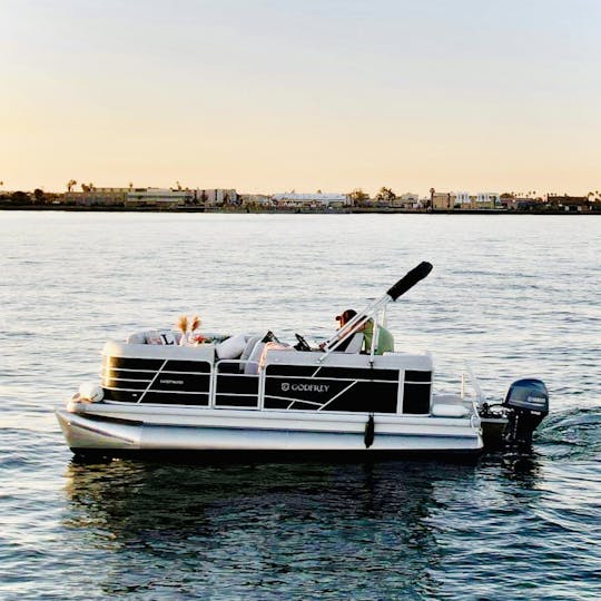 Party/Cruise on a NEW Pontoon in San Diego Bay