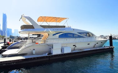 Yate de 70 pies de Al Yusr Yachts en alquiler en Dubai Harbour Marina: hasta 33 huéspedes