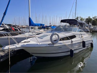 30 ft Bayliner ciera - Yacht Rental for 8 People in Montreal, Canada