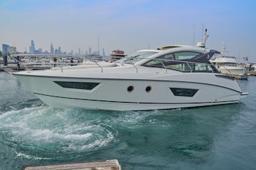 Yate Beneteau GT de 42 pies «James Bond» 2020: reserve ahora para el verano de 2025