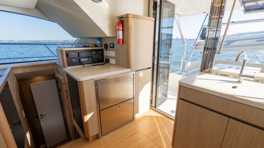 "Cay Sara" Yacht Charter in St.Petersburg, FL
