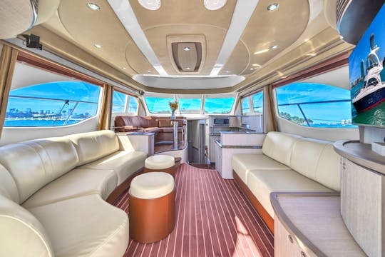 We specialize in bachelorette parties & birthday celebrations! Sea Ray 58 Yacht