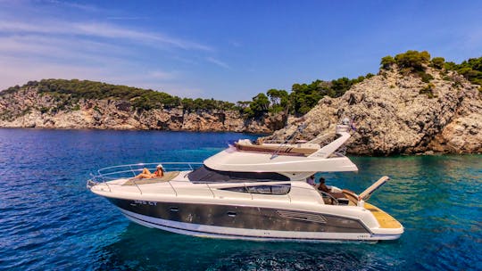 Luxury Motor Yacht Jeanneau Prestige 440 Fly in Dubrovnik