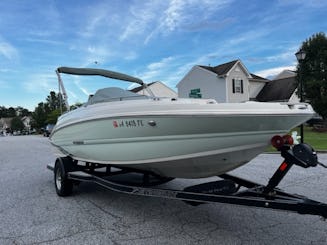 20' Stingray, tubing, fishing and cruising 