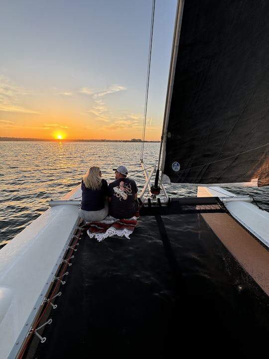 Excursiones en catamarán de 2,5 horas: navegue por la bahía de San Diego: de 1 a 6 pasajeros con billete