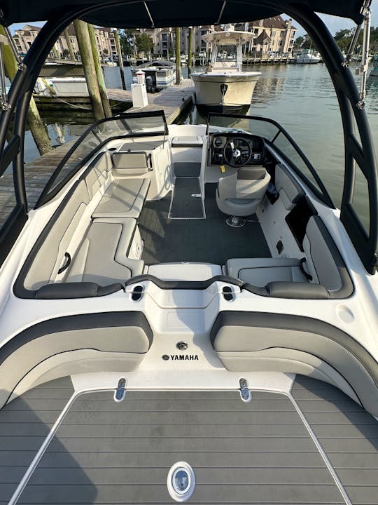2023 Yamaha AR190 - Perfect Day on the Water!