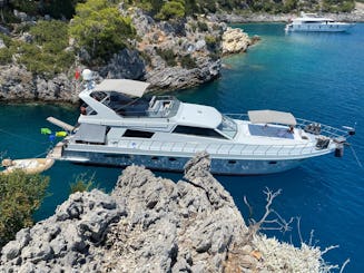 3 Cabins 72ft Power Mega Yacht In Muğla, Türkiye