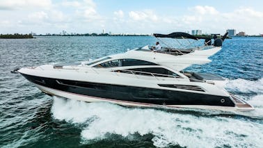IATE ESPORTIVO SUNSEEKER DE 75 PÉS, 3 ANDARES E 3 QUARTOS, PERFEITO PARA UMA VIAGEM DE BIMNI OU MIAMI