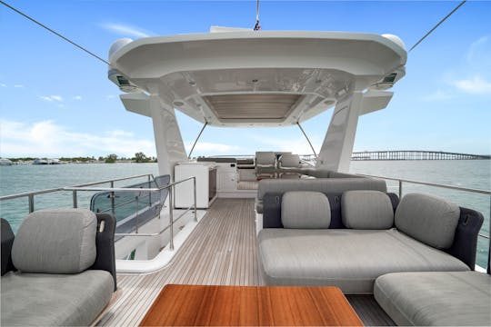 ENJOY MIAMI IN 68' AZIMUT