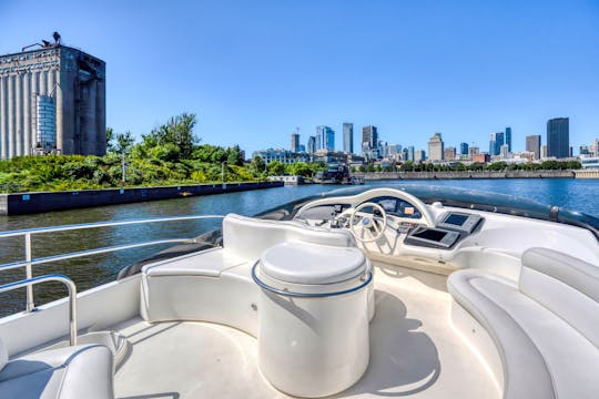PROFITEZ DE MONTRÉAL SUR UN AZIMUT DE 50 PIEDS ! JUSQU'À 15 PERSONNES