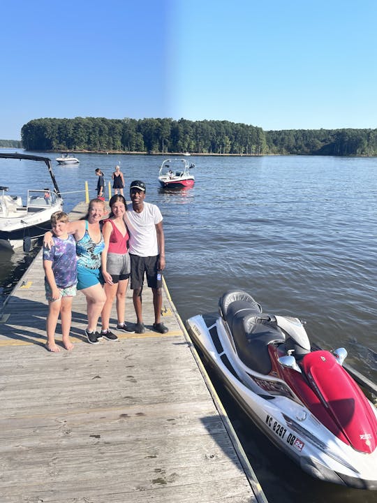 Yamaha Waverunner Cruiser for rent at Falls Lake, Kerr Lake and Jordan Lake