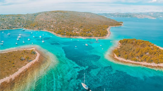 Brač, Šolta & Blue Lagoon: Unique Island Escape with Drinks & Shipwreck included