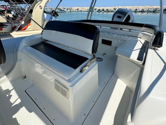 26 pés Ballistic 7.5 RIB para alugar em Poli Crysochous, Paphos