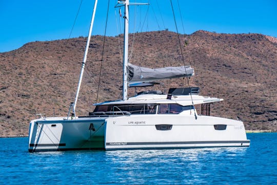 Escapades personnalisées en catamaran de luxe sur le Fountaine Pajot de 47 pieds