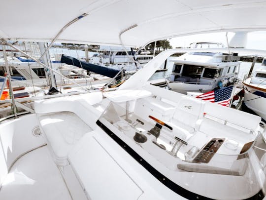 12 person Party Yacht! Most Deck Space/ Huge Sound System/ Best Crew Around!
