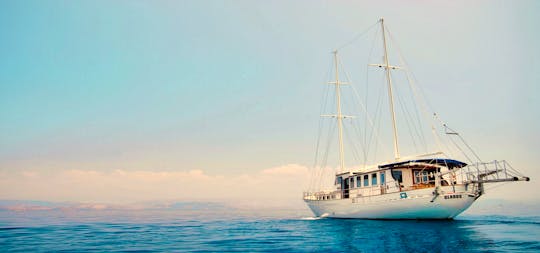 Fully Crewed, Cruising in the Saronic Gulf, Traditional Wooden Gulet.