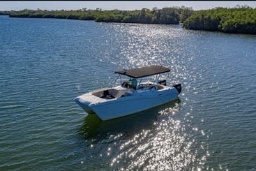 Espaçoso catamarã de Miami — perfeito para grupos, festas e pôr do sol