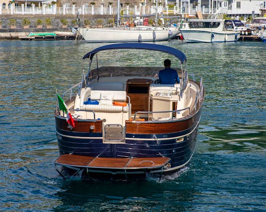 Aprea 38 Open Private Boat in Priora, Campania