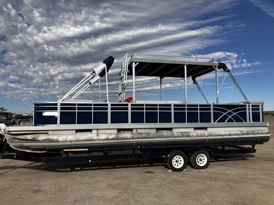 Cabana de festa Suntracker de 28 pés — Barco espaçoso para 12 pessoas em Lake Havasu!
