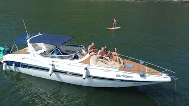 Runner 38ft Powerboat for 11 people in Rio de Janeiro