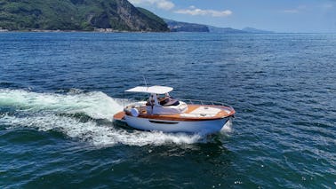 Bote a motor Gozzo Mimì 2024 de 31 pies en Positano