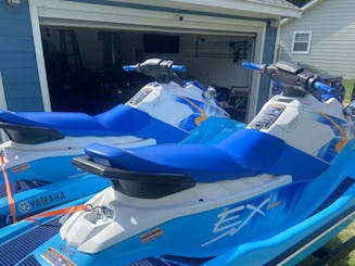 NOVOS Yamaha Wave Runners 2024 para aluguel por hora ou por dia em Mabank TX