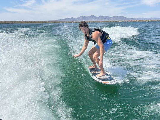 Captained Wakeboat - Surf and Wakeboard