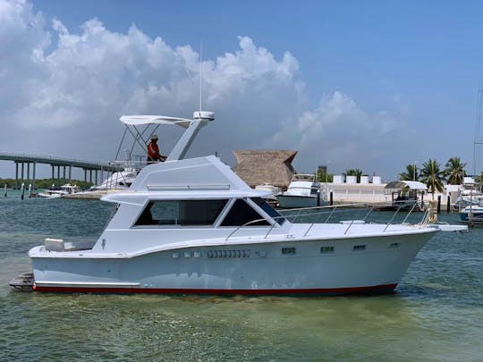 Crewed Charter on  34' Chris Craft Crowne Yacht in Riviera Maya