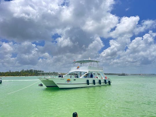 Exclusive VIP Catamarán for Snorkeling in Punta Cana