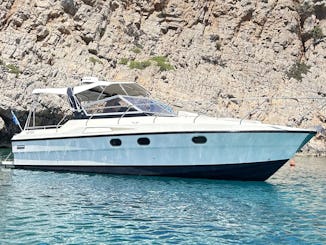 Yacht charter in Chania · Princess Riviera 286