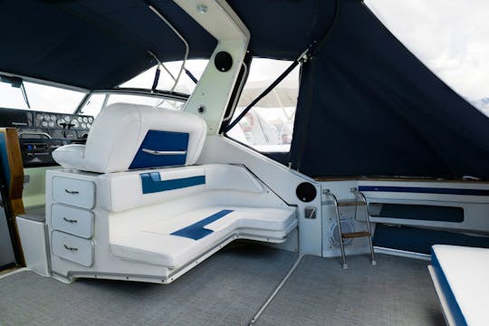 39' Sea Ray for Rent in Chicago, Illinois!
